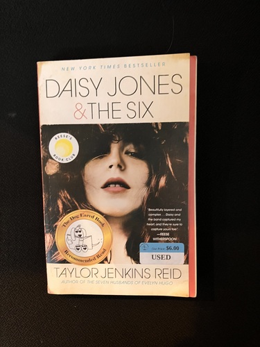 Daisy Jones & The Six: Reese's Book Club 